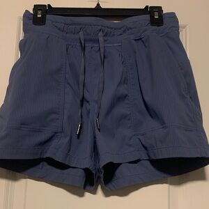 Lululemon Athletica Blue Dance Studio Shorts
Sz 6, Excellent Condition